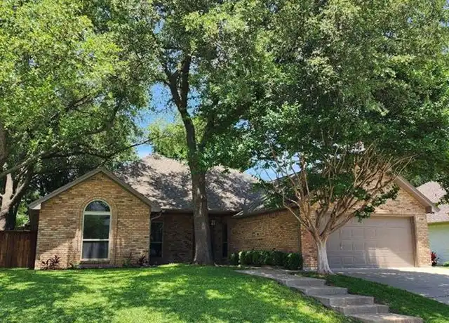 Property at 10108 Regent Row St, Benbrook, TX, 76126, 3 beds, 2 baths, [object Object]