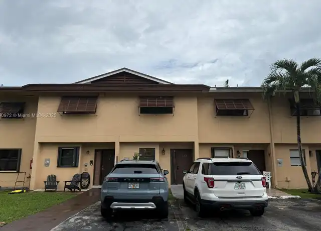 Property at 6850 NW 173rd Dr #103, Hialeah, FL, 33015, 2 beds, 1.5 baths, [object Object]