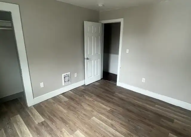 Property at 237 Park St Unit 2nd Floor, Bridgeport, CT, 06608, 5 beds, 1 bath, [object Object]