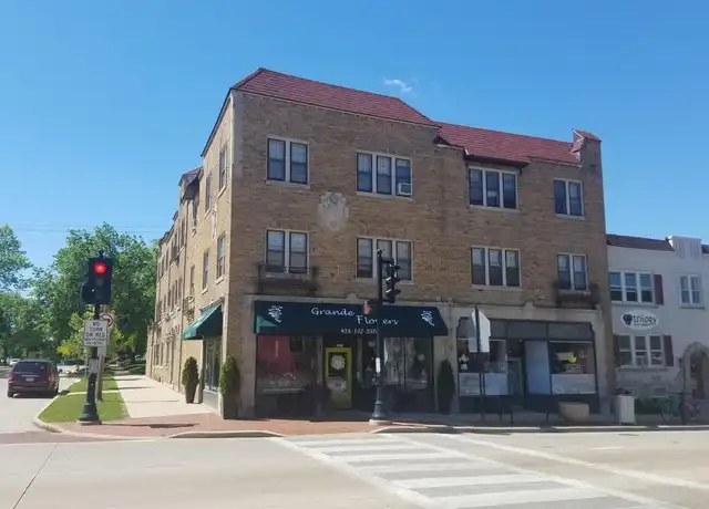 Property at 3919 N Morris Blvd Unit 303, Shorewood, WI, 53211, 1 bed, 1 bath, [object Object]