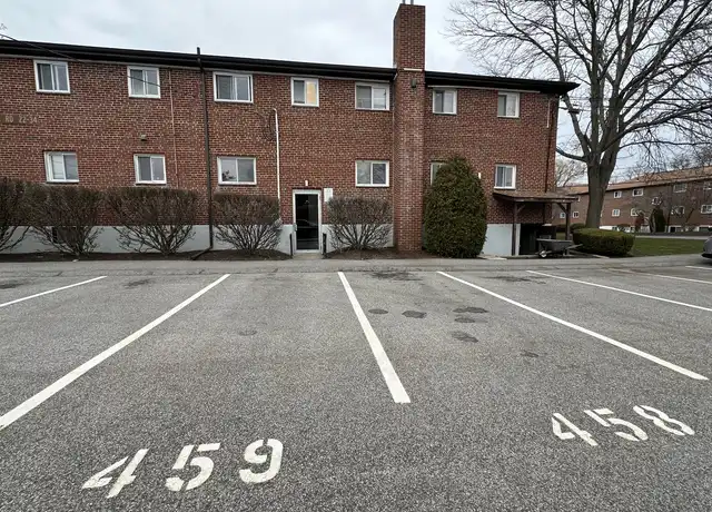 Property at 28 Bryon Rd #1, Chestnut Hill, MA, 02467, 2 beds, 1 bath, [object Object]