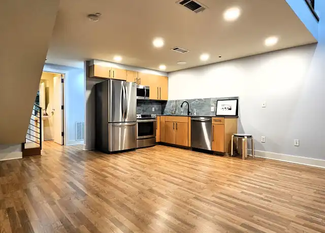 Property at 301 NE 4th St #1, Oklahoma City, OK, 73104, 1 bed, 1 bath, [object Object]
