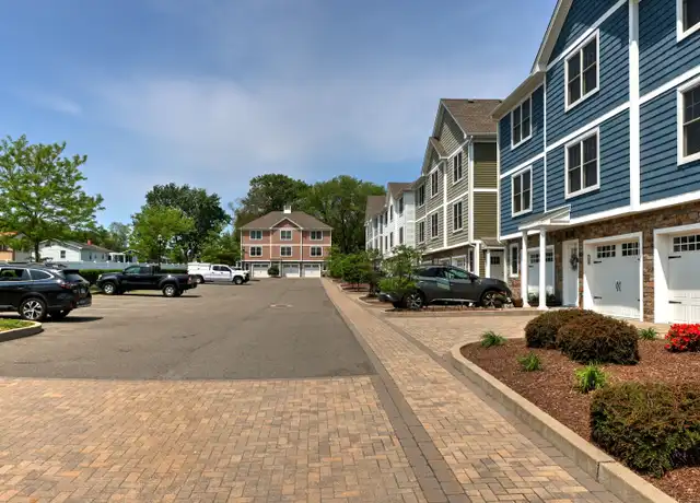 Property at 341 Meadowside Rd Unit B, Milford, CT, 06460, 2 beds, 1.5 baths, [object Object]