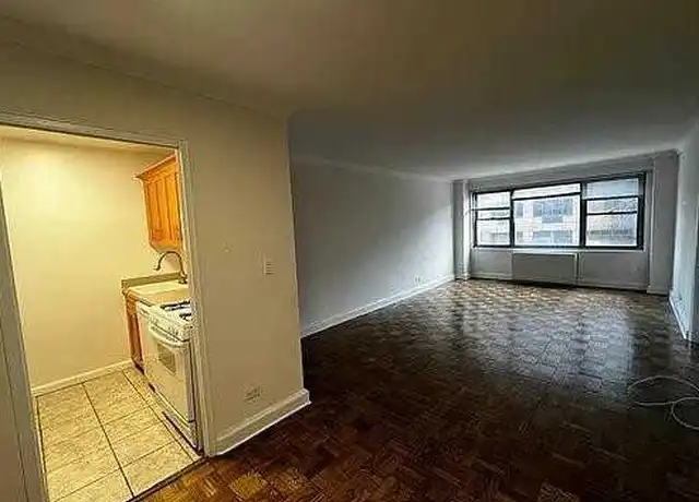 Property at 353 E 83rd St Unit 4L, New York, NY, 10028, 1 bed, 1 bath, [object Object]