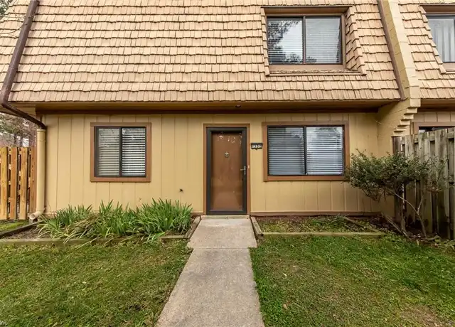 Property at 1332 Granada Ct, Newport News, VA, 23608, 3 beds, 2.5 baths, [object Object]