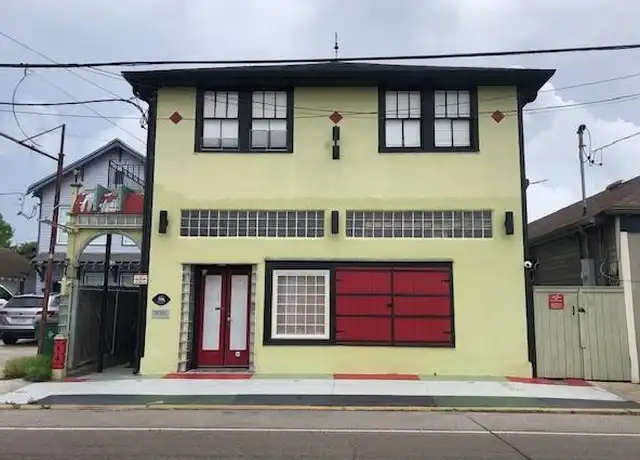 Property at 506 Lafayette St, Gretna, LA, 70053, 5 beds, 2 baths, [object Object]