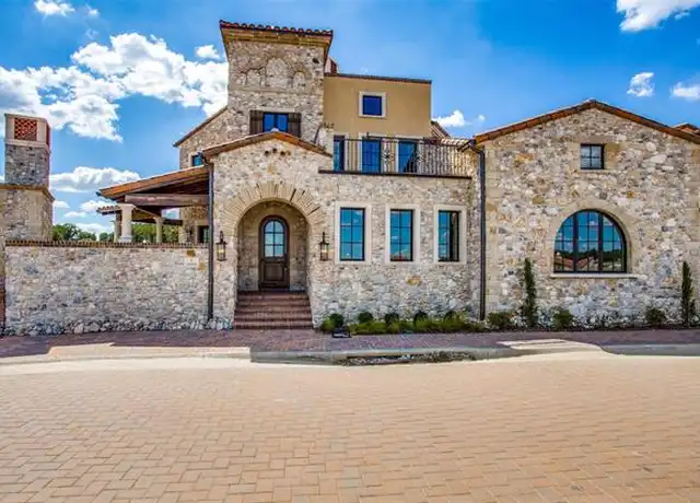 Property at 5 Cardona Dr, Roanoke, TX, 76262, 4 beds, 4.5 baths, [object Object]