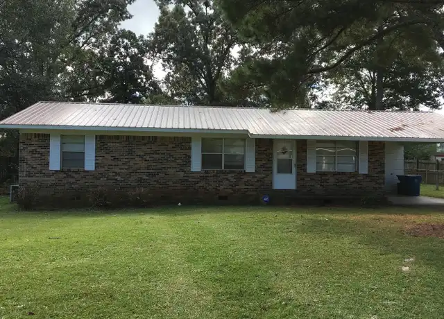 Property at 932 Carson Ln SW, Jacksonville, AL, 36265, 3 beds, 2 baths, [object Object]