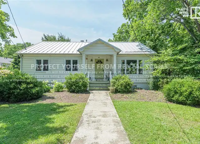 Property at 549 E Prospect St, Fayetteville, AR, 72701, 3 beds, 2 baths, [object Object]