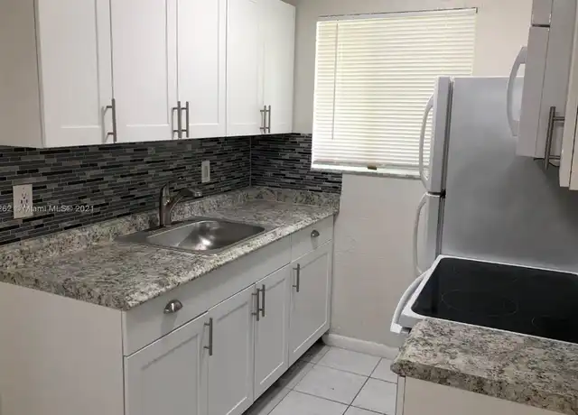 Property at 2150 Madison St, Hollywood, FL, 33020, 1 bed, 1 bath, [object Object]