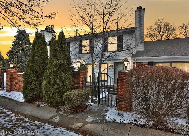 Property at 38730 Golfview Dr W, Clinton Twp, MI, 48038, 2 beds, 1.5 baths, [object Object]