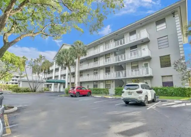 Property at 1526 Whitehall Dr #406, Davie, FL, 33324, 2 beds, 2 baths, [object Object]