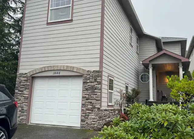 Property at 1444 Four Seasons Dr, Roseburg, OR, 97470, 3 beds, 2.5 baths, [object Object]