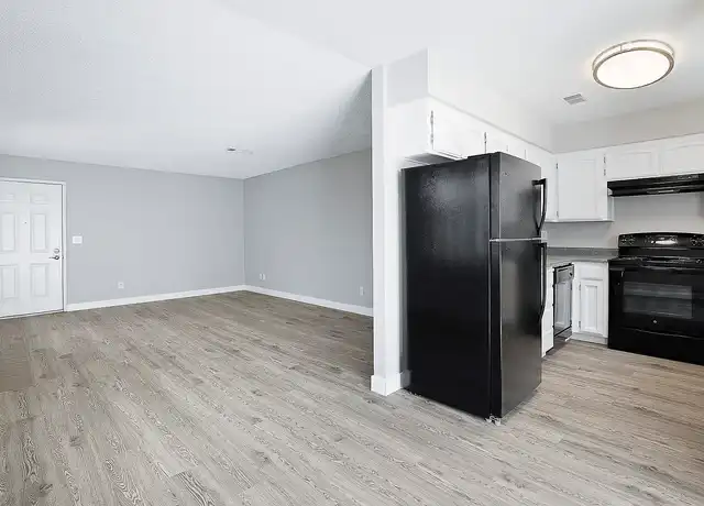 Property at Sandalwood Garden - 3880 N Fruit Ave, Fresno, CA, 93705, 2 beds, 1-2 bath, [object Object]
