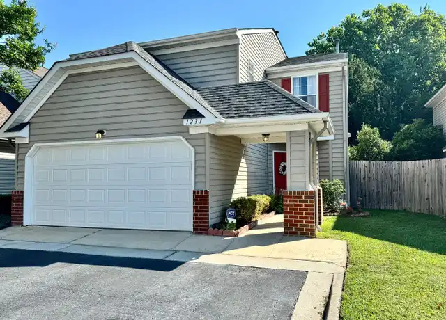 Property at 1231 Club Point Rd, Chesapeake, VA, 23322, 3 beds, 2.5 baths, [object Object]