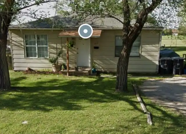 Property at 230 W 37th St, Shawnee, OK, 74804, 2 beds, 1 bath, [object Object]