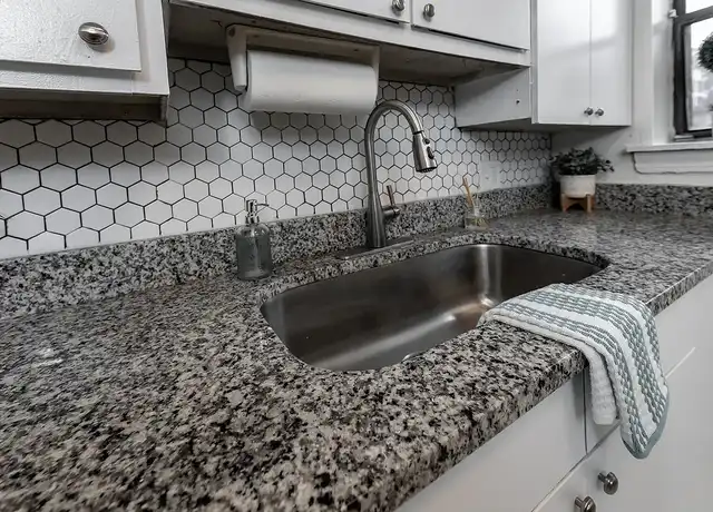 Property at Eleven60 - 1160 Jefferson Ave, Memphis, TN, 38104, 2 beds, 1 bath, [object Object]