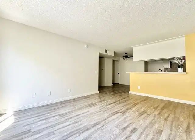 Property at 9233 Van Nuys Blvd Unit 121, Panorama City, CA, 91402, 1 bed, 1 bath, [object Object]