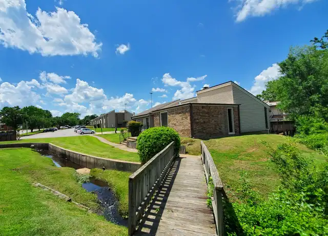 Property at Woodcrest Apartments - 5200 S U St, Fort Smith, AR, 72903, 1 bed, 1 bath, [object Object]