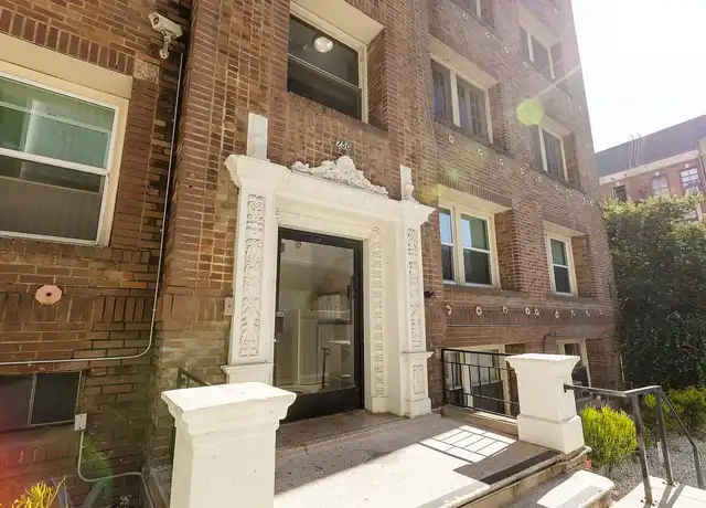 Property at Mariposa III - 750 S Mariposa Ave, Los Angeles, CA, 90005, 2 beds, 1 bath, [object Object]