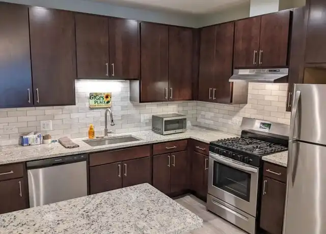 Property at 1143 Maple Ave, Evanston, IL, 60202, 2 beds, 1 bath, [object Object]