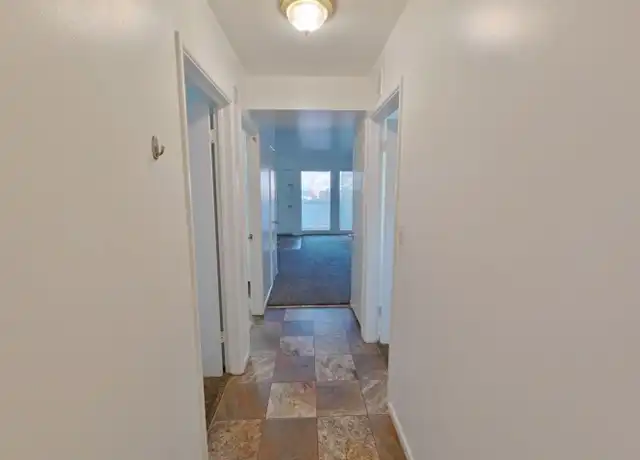 Property at 585 E 19th Ave Unit 3, Eugene, OR, 97401, 2 beds, 1 bath, [object Object]