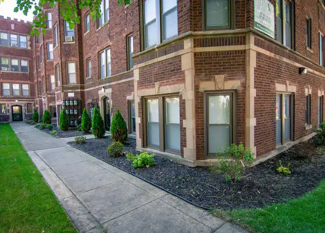 Property at 7927 S Marquette Ave, Chicago, IL, 60617, 2 beds, 1 bath, [object Object]