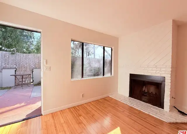 Property at 1531 Cabrillo Ave Unit 3, Venice, CA, 90291, 2 beds, 2 baths, [object Object]
