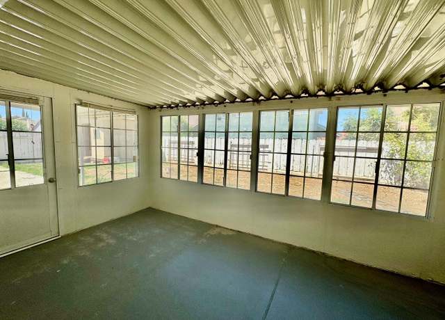 Photo of 1915 Place Rd, Los Banos, CA 93635