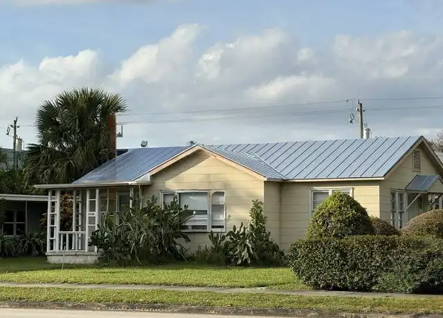Property at 1706 19th Pl, Vero Beach, FL, 32960, 2 beds, 2 baths, [object Object]