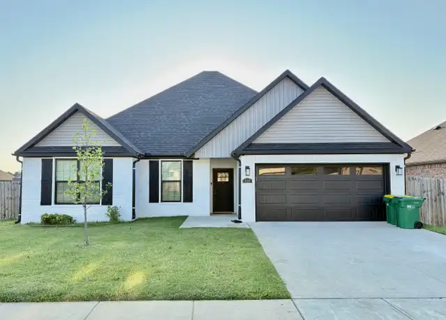Property at 460 Leslie Ln, Centerton, AR, 72719, 4 beds, 4 baths, [object Object]