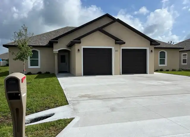 Property at 100 Lynbrook Dr Unit A, Palm Coast, FL, 32137, 3 beds, 2 baths, [object Object]