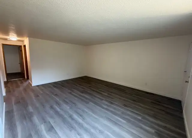 Property at 4225 Devonshire Ct NE, Salem, OR, 97305, 2 beds, 1 bath, [object Object]