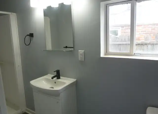 Property at 73 N Everett Ave, Columbus, OH, 43213, 3 beds, 1 bath, [object Object]
