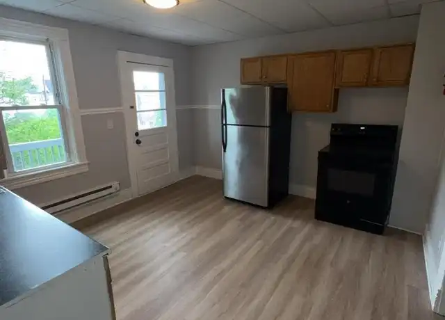 Property at 746 River St Unit 2, Scranton, PA, 18505, 2 beds, 1 bath, [object Object]