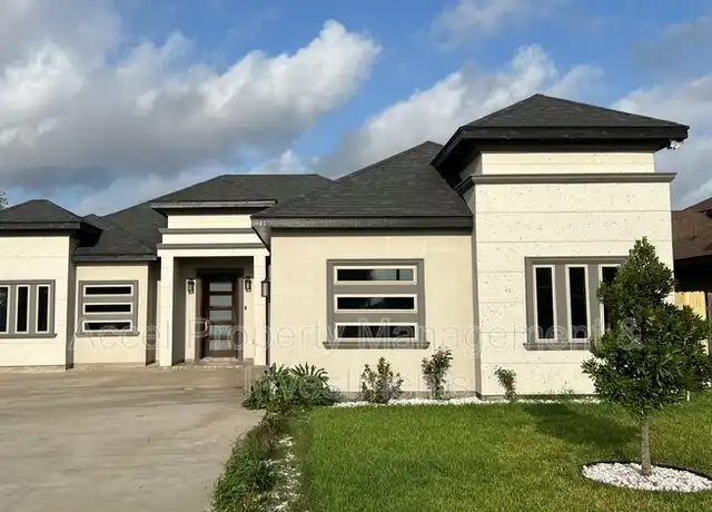 Property at 941 S 14th St, Alamo, TX, 78516, 3 beds, 2.5 baths, [object Object]
