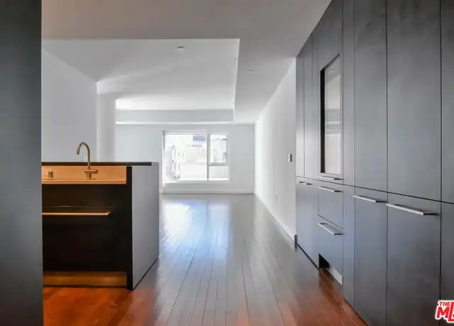 Property at 6250 Hollywood Blvd Unit 9H, Los Angeles, CA, 90028, 1 bed, 1.5 baths, [object Object]