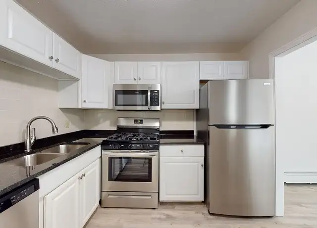 Photo of 528 Smithfield Rd, North Providence, RI 02904