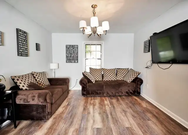 Property at 512 Riverwood Rd, Charlotte, NC, 28270, 1 bed, 1 bath, [object Object]