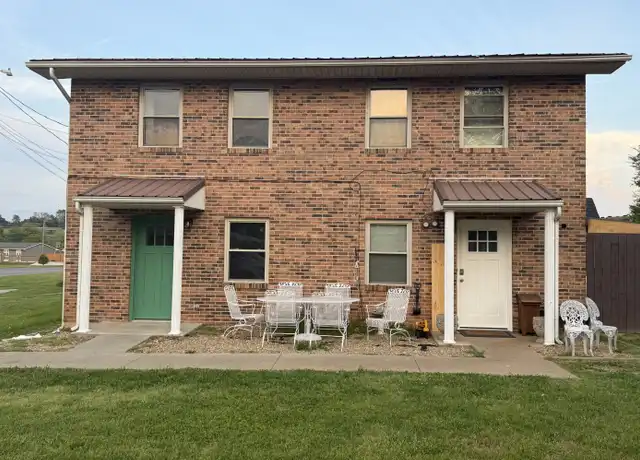 Property at 3243 Blue Springs Rd, Strawberry Plains, TN, 37871, 2 beds, 1.5 baths, [object Object]
