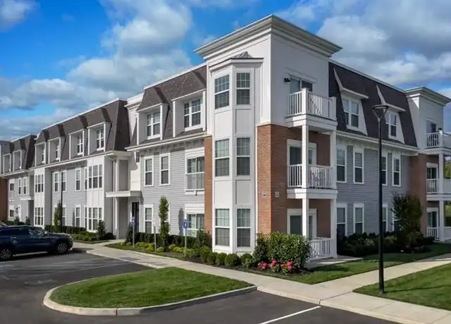 Property at 75 Circle Dr Unit 75-114, Central Islip, NY, 11722, 2 beds, 2 baths, [object Object]