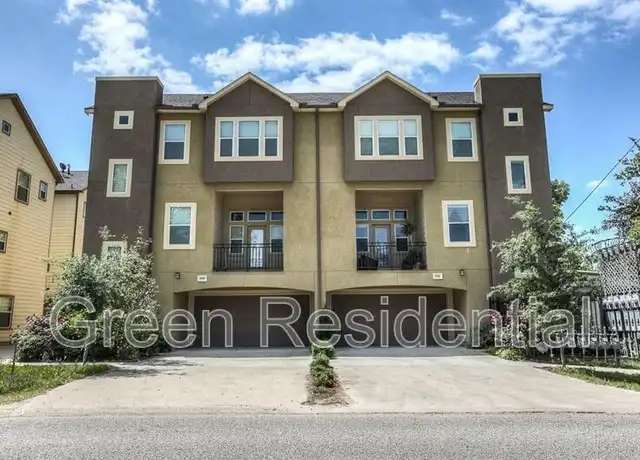 Property at 940 W 26th St, Houston, TX, 77008, 3 beds, 3.5 baths, [object Object]