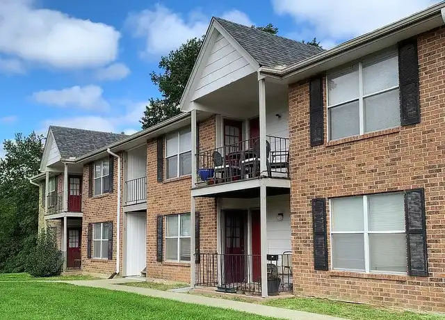 Property at Devling Place Apartments - 3622 N Chouteau Trfy, Kansas City, MO, 64117, 2-3 beds, 2 baths, [object Object]
