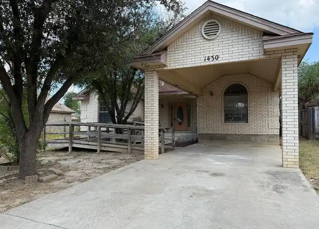 Property at 1430 Raintree Dr, Eagle Pass, TX, 78852, 4 beds, 2 baths, [object Object]