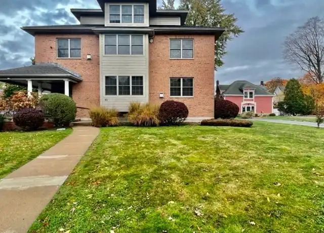 Property at 93 W Emerson St Unit 3, Melrose, MA, 02176, 2 beds, 2 baths, [object Object]