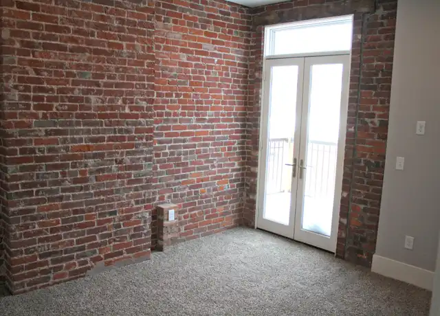 Property at 1509 E Superior St Unit 400, Duluth, MN, 55812, 2 beds, 2 baths, [object Object]