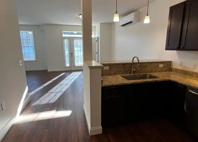 Property at 123 Bayberry Cir Unit 103, Burlington, VT, 05401, 1 bed, 1 bath, [object Object]