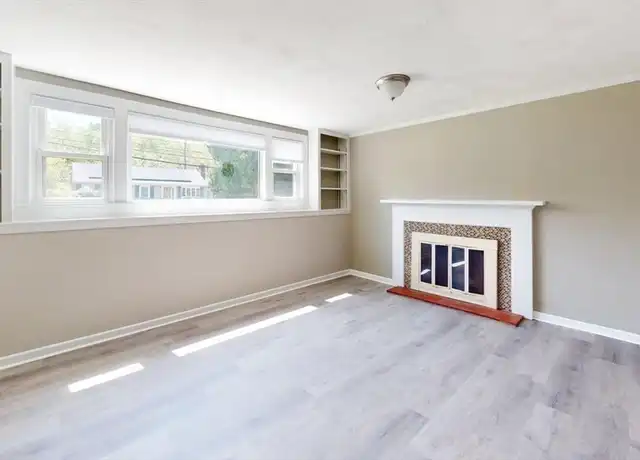 Property at 41 Winter St Unit B, Waltham, MA, 02451, 1 bed, 1 bath, [object Object]