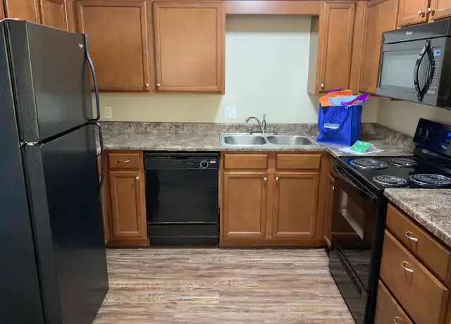 Property at 7620 Shawnee Mission Pkwy, Mission, KS, 66202, 2 beds, 1 bath, [object Object]
