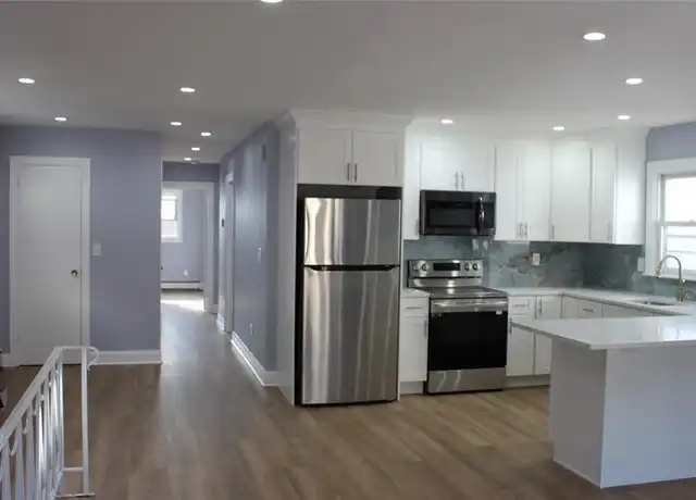 Property at 415 7th St, Fairview, NJ, 07022, 3 beds, 1 bath, [object Object]